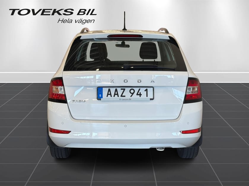 Bild 4 av Škoda Fabia Kombi STYLE 1.0 TSI / Dragkrok / P-sensor