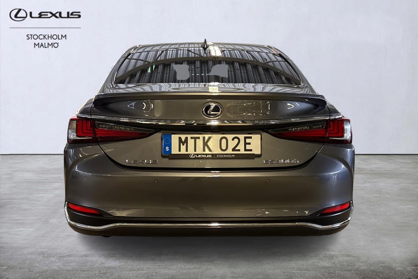 Bild 4 av Lexus ES 300h Limited Edition Taklucka Skinn Backkamera