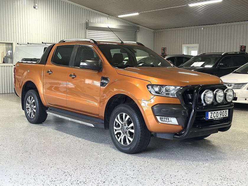 Bild 1 av Ford Ranger Dubbelhytt 3.2 TDCi 4x4 Wildtrack Nyservad / Fint skick