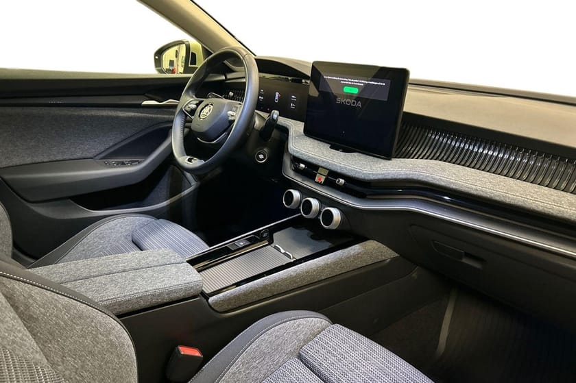 Bild 5 av Škoda Superb iV Kombi COMBI SELECTION 1,5 TSI 204 HK 6 V