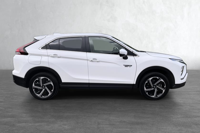 Bilde 4 av Mitsubishi Eclipse Cross PHEV INTENS Plug-In Hybrid/45 KM WLTP ELDRIFT/ SJEKK KM
