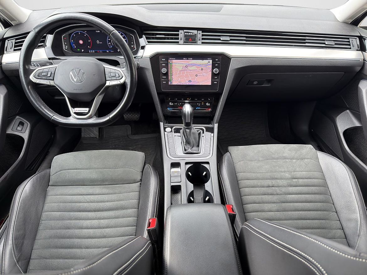 Volkswagen Passat Sportscombi, bild 11 av 17