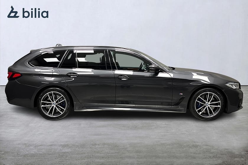 Bild 2 av BMW 540i xDrive Touring Touring-M Sport-Laserljus-Panorama-B&W-Head up
