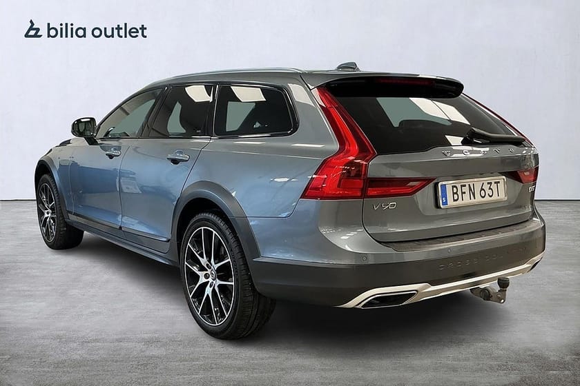 Bild 3 av Volvo V90 Cross Country D5 AWD Pro Nyservad Panorama B-kamera Skinn Dragkrok