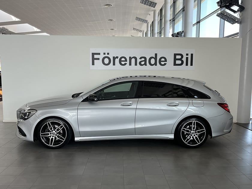 Bild 3 av Mercedes-Benz CLA 200 Shooting Brake AMG Panorama Night Package Drag Premium Sound 18"