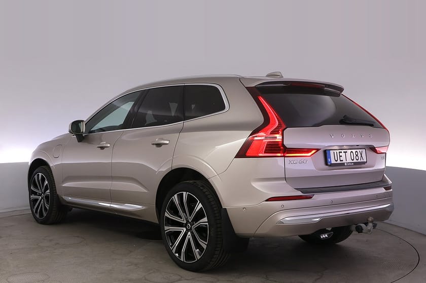 Bild 4 av Volvo XC60 Re T8 AWD Ultra Bright Drag Pano HK BLIS HUD 360