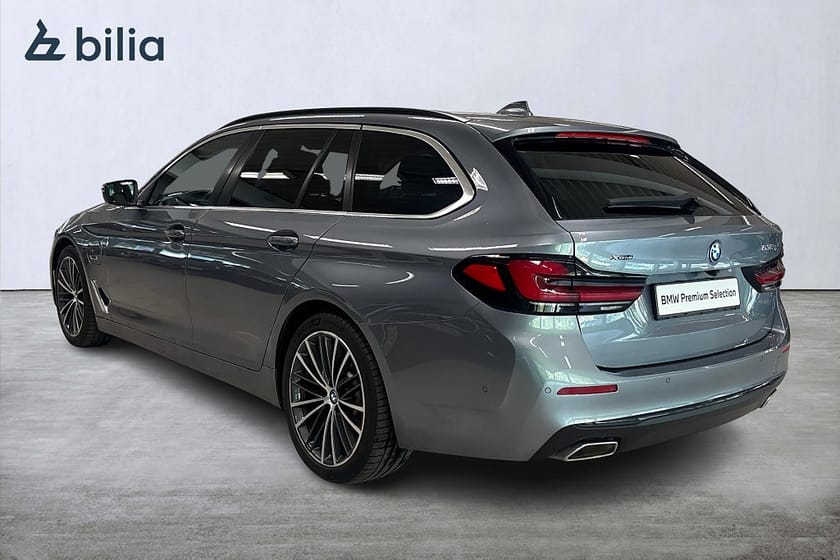 Bild 2 av BMW 530e xDrive Touring | Head-Up | Tonade rutor | Adaptiva LED