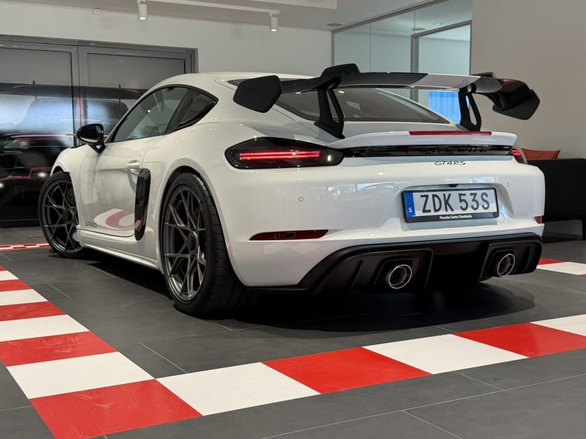 Bild 2 av Porsche 718 Cayman GT4 RS 