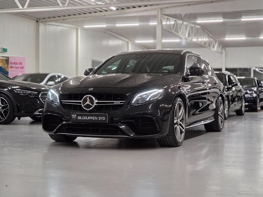 Bild 3 av Mercedes-Benz AMG E 63 S T 4MATIC+