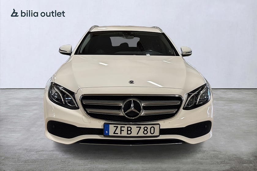 Bild 3 av Mercedes-Benz E 220 T d 4MATIC Avantgarde / Värmare / B-Kamera / Navi
