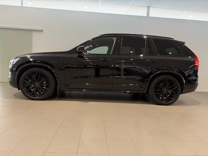 Bild 4 av Volvo XC90 T8 Ultra Black Edition / Dragkrok / Elektriskt säte / Panoramatak / 360 Kamera /