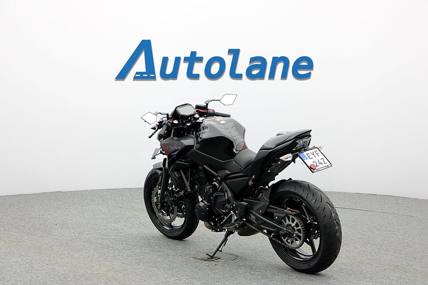 Bild 2 av Kawasaki Ninja Z650 *Akrapovic