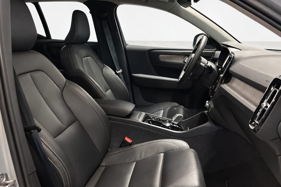Volvo XC40 2025 - miniatyr 9