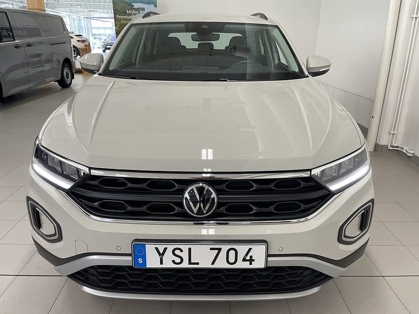 Bild 4 av Volkswagen T-Roc 1.5 TSI 150Hk DSG | KAMERA | 2-ZON |