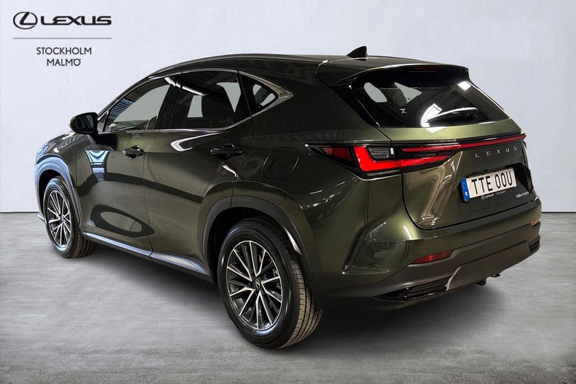 Bild 3 av Lexus NX 450h+ AWD Skinn P-värmare Backkamera Drag