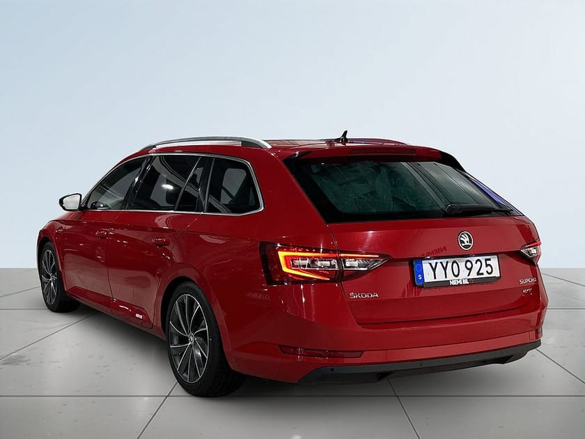 Bild 5 av Škoda Superb Kombi Skoda 2.0 TDI 4x4 Business L&K Drag GPS Pano Canton SoV