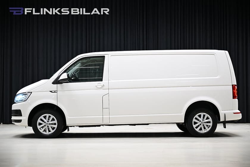 Bild 1 av Volkswagen Transporter DSG 150HK L2 Nedlackad|V-Inredd|EnÄgare|GPS|Backkamera