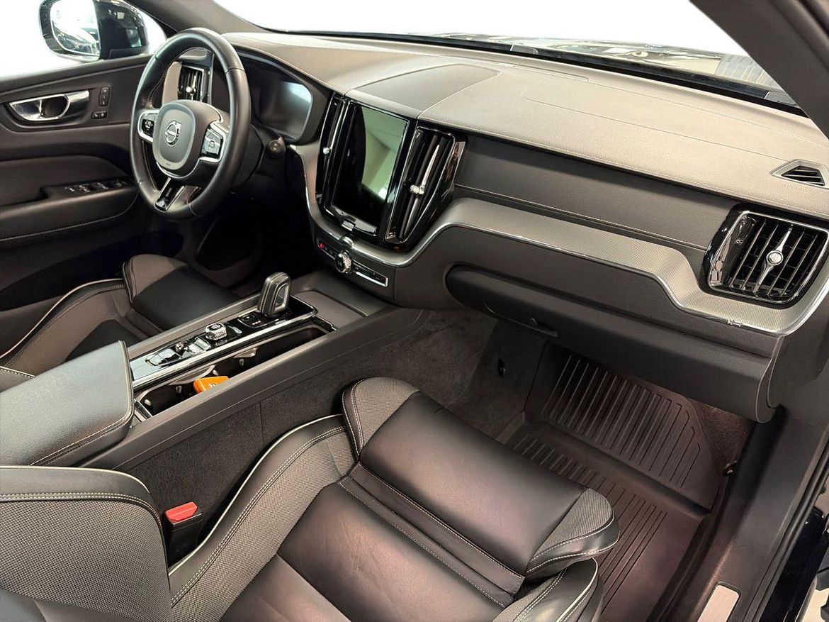 Volvo XC60 2021 - miniatyr 12
