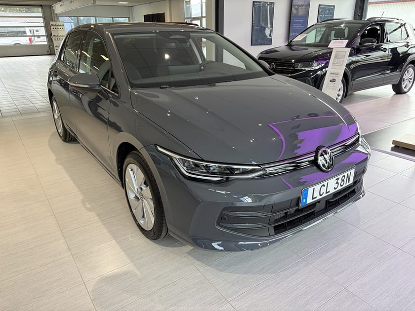 Bild 3 av Volkswagen Golf Life Edition 1.5 eTSI 150hk DSG7