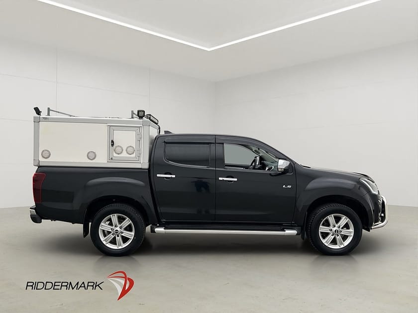 Bild 2 av Isuzu D-Max Crew Cab 1.9 4WD Värmare Dragkrok Skinn Kamera HUNDKÅPA