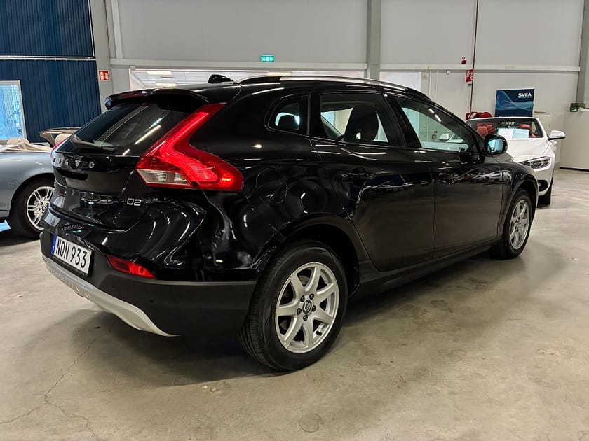Bild 3 av Volvo V40 Cross Country D2 Powershift Momentum Business Edt. Pro | Kamrem bytt