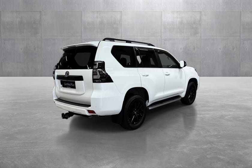 Bilde 5 av Toyota Land Cruiser 5-dørs 2.8 Diesel High Power D-4D Aut. 6 gir 4x4 VX Black