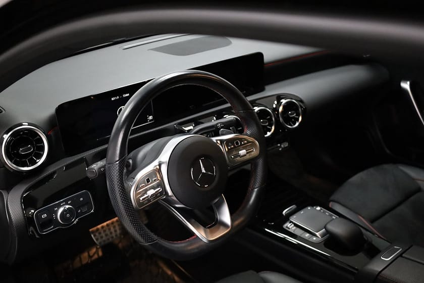Bild 5 av Mercedes-Benz A 180 7G-DCT AMG Line | Dragkrok | Backkamera | En ägare