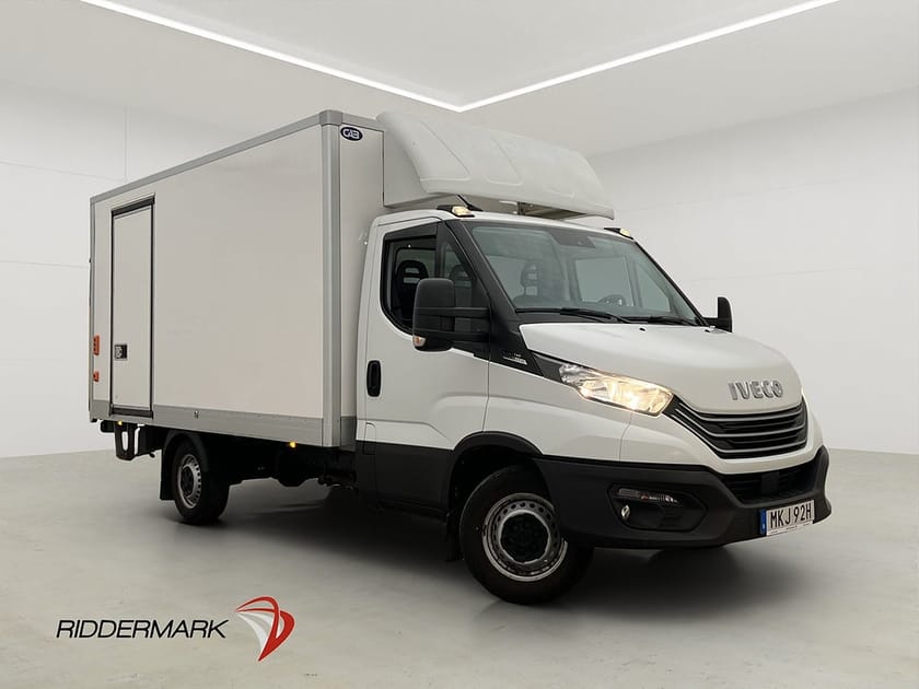 Bild 1 av Iveco Daily 35-140 Chassi Cab 2.3JTD BAKGAVELLYFT Sidodörr Värmare Kamera Moms