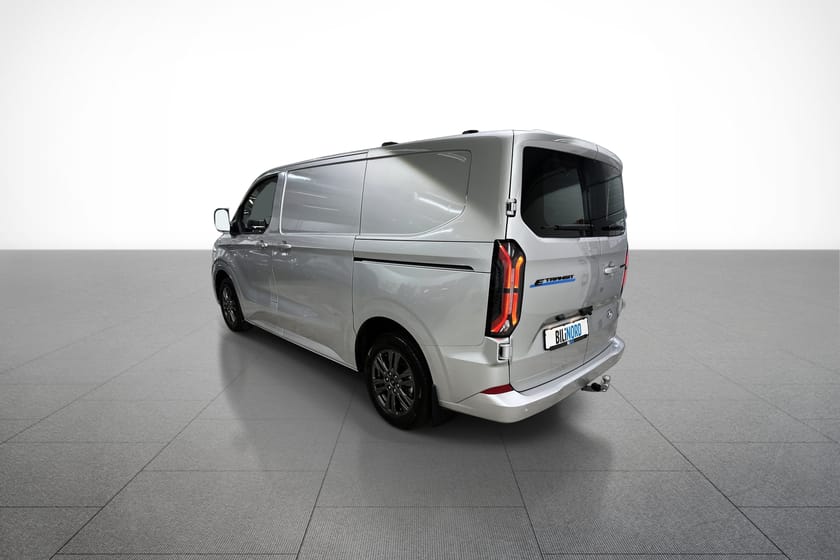 Bilde 4 av Ford E-Transit Custom 320 Limited/3-Seter/Hengerfeste/ACC/360 Kamera++
