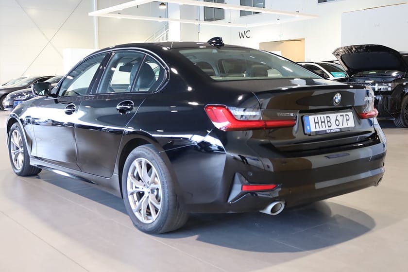 Bild 3 av BMW 330e Sedan Steptronic Sport line H&K Navi Läder CarPlay