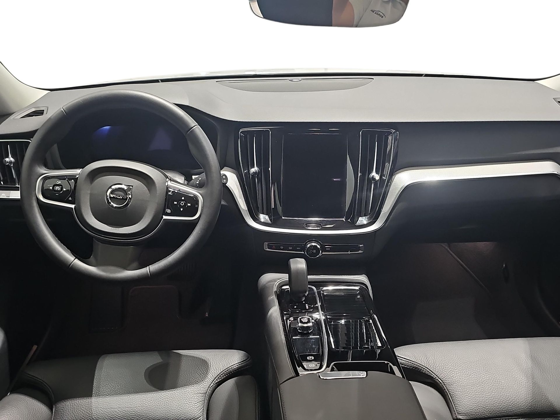 Volvo V60 T6 Plus Dark Edition 2025, kuva 5/14