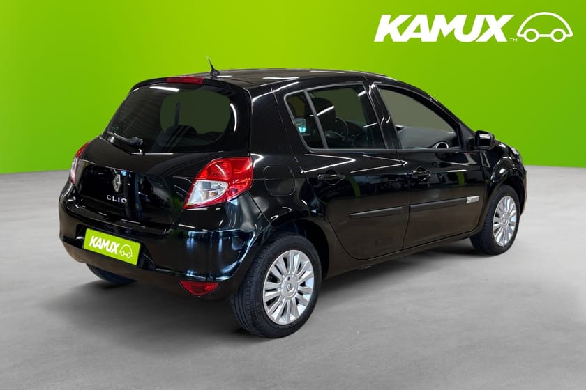 Bild 4 av Renault Clio  Halvkombi 5-door Hatchback 1.2 75hk AC Låg Skatt Nybytt kamrem