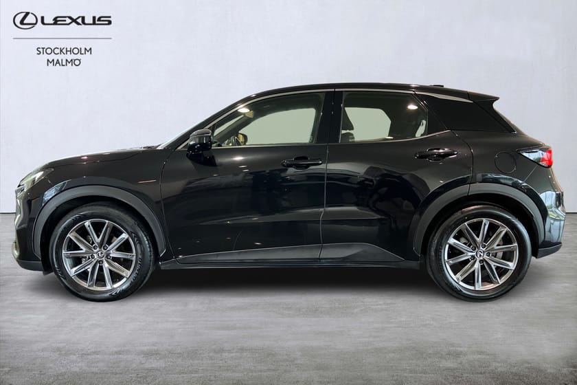 Bild 2 av Lexus LBX Elegant Tech 136hk P-värm Navi Keyless B-kamera
