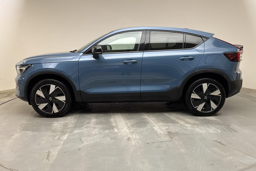 Bild 2 av Volvo C40 Recharge Extended Range (252hk) Core Pano Drag
