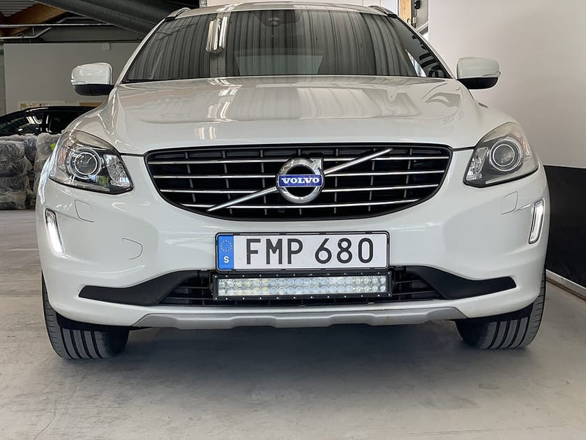 Bild 2 av Volvo XC60 D4 AWD 190hk Summum Drag Värmare Gps