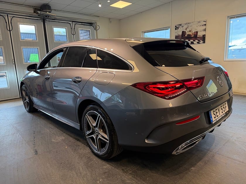 Bild 3 av Mercedes-Benz CLA 250 e Shooting Brake AMG Drag Gps Värmare Ambient 218hk