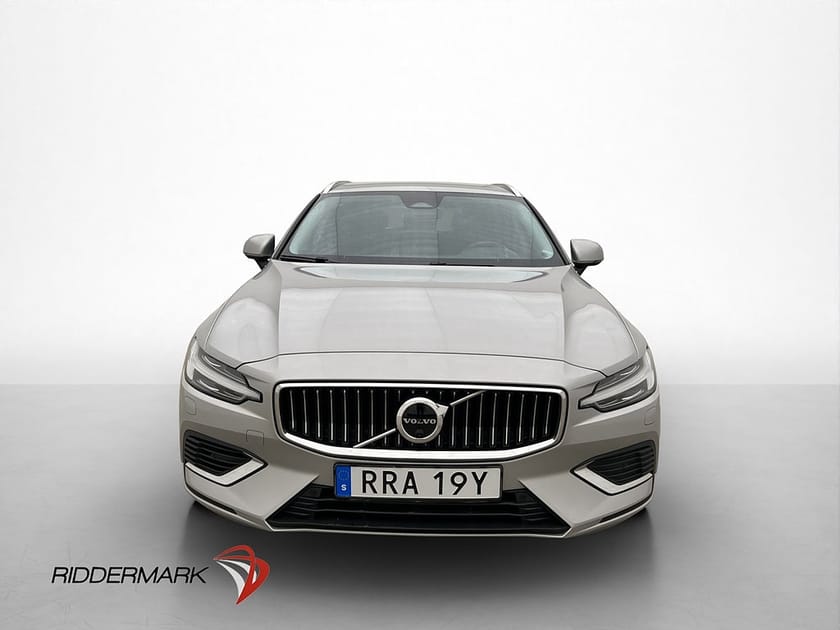 Bild 2 av Volvo V60 Recharge T6 AWD Core Keyless Värm 360° Drag MOMS