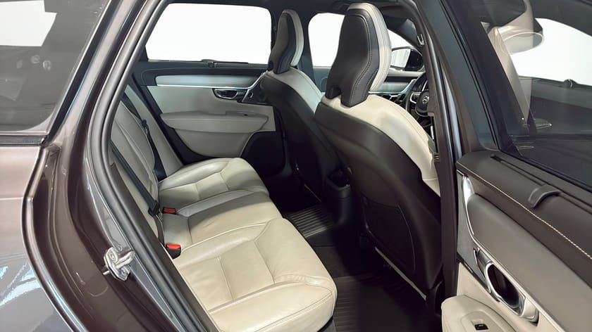 Bild 5 av Volvo V90 Recharge T8 AWD Geartronic