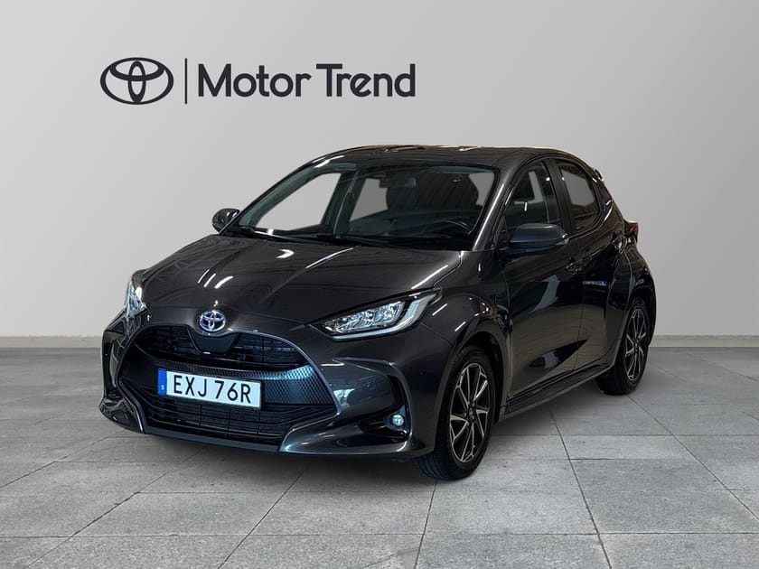Bild 1 av Toyota Yaris Hybrid 1,5 5D ACTIVE PLUS VINTERHJUL