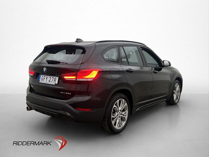Bild 4 av BMW X1 xDrive25e 220hk Sport Line HUD Kamera Skinn Navi