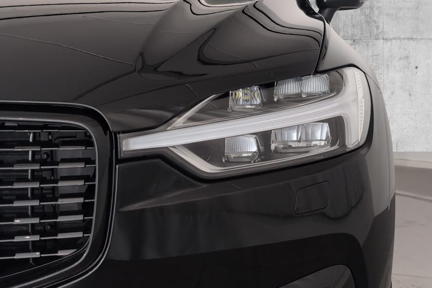Bilde 4 av Volvo XC60 T6 / 50KM WLTP / AWD / 340HK /  RDESIGN / KROK  / LUFT