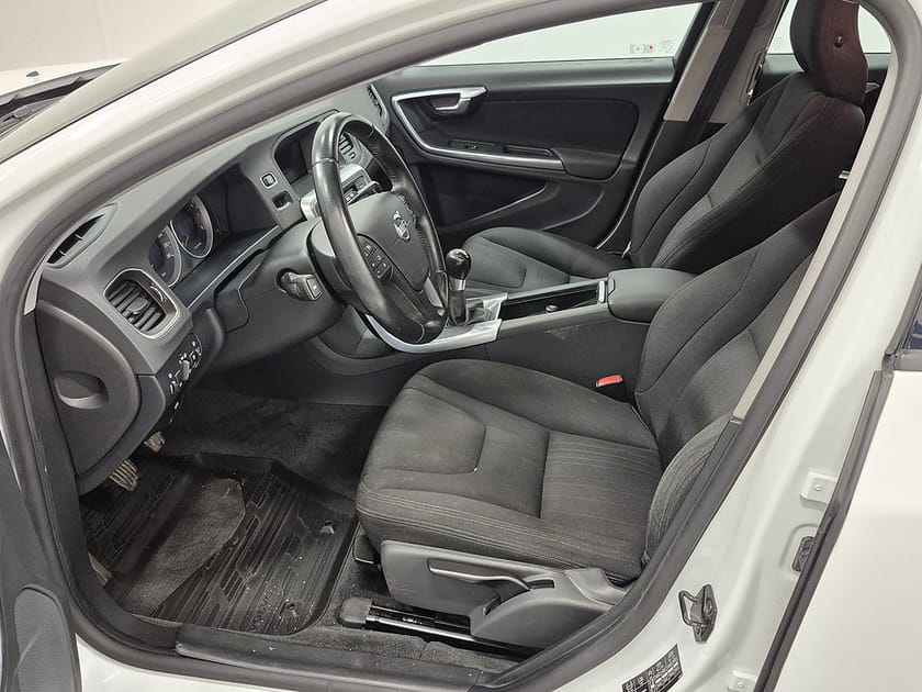 Bild 2 av Volvo V60 T3 150HK Kinetic