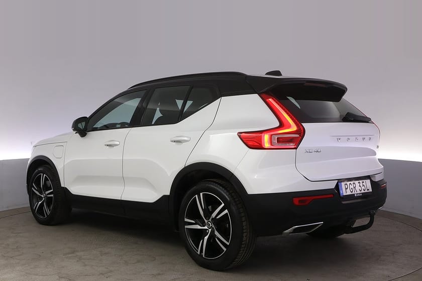 Bild 4 av Volvo XC40 Recharge TwEn R-design Intro Pano HK Drag Kamera