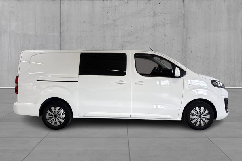Bilde 4 av Citroën 2.0 BlueHDi Dangel Jumpy Van 2L 150HK, 4X4, DAB Ryggekamera, Cruise, H.feste