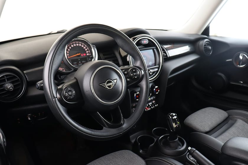 Bild 5 av MINI Cooper S DCT 192hk Experience Chili II  PDC