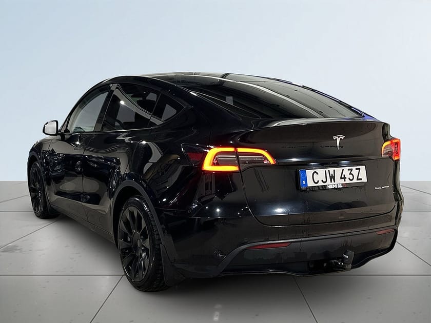 Bild 5 av Tesla Model Y Long Range AWD Drag Pano Kamera SoV MOMS