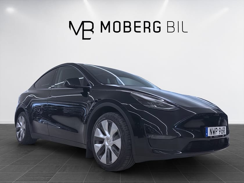 Bild 3 av Tesla Model Y Long Range AWD 514hk Pano Läder Navi B-Kamera Drag MOMS
