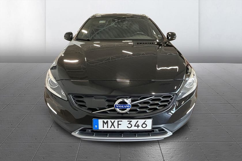 Bild 3 av Volvo V60 Cross Country CC D4 AWD Aut Summum Business Drag Läder Taklucka Värmare