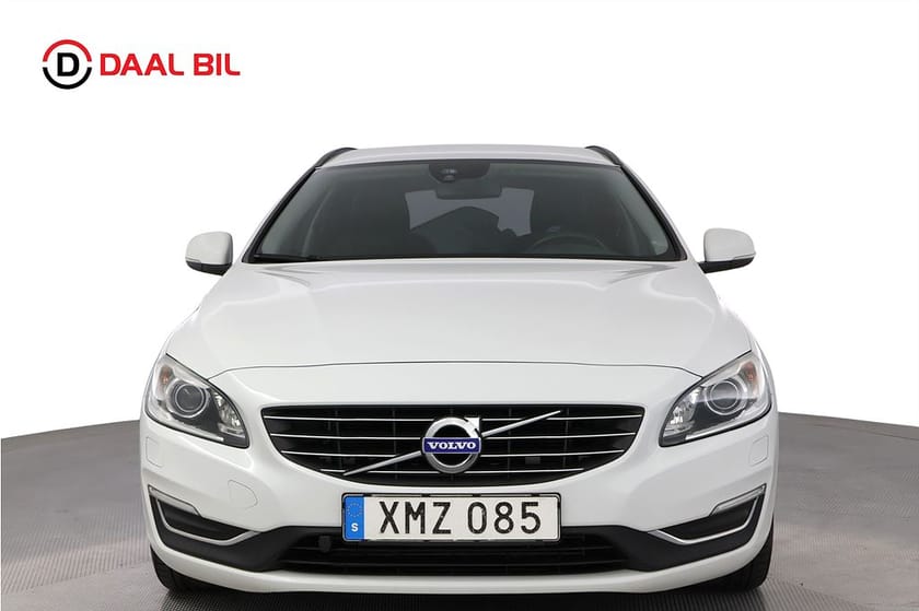 Bild 2 av Volvo V60 D4 D4 AWD 190HK MOMENTUM DRAG MOTORVÄRMARE P-SENS