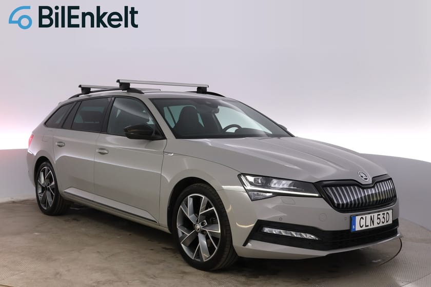 Bild 1 av Škoda Superb iV Kombi SportLine Cockpit Matrix Kamera Drag